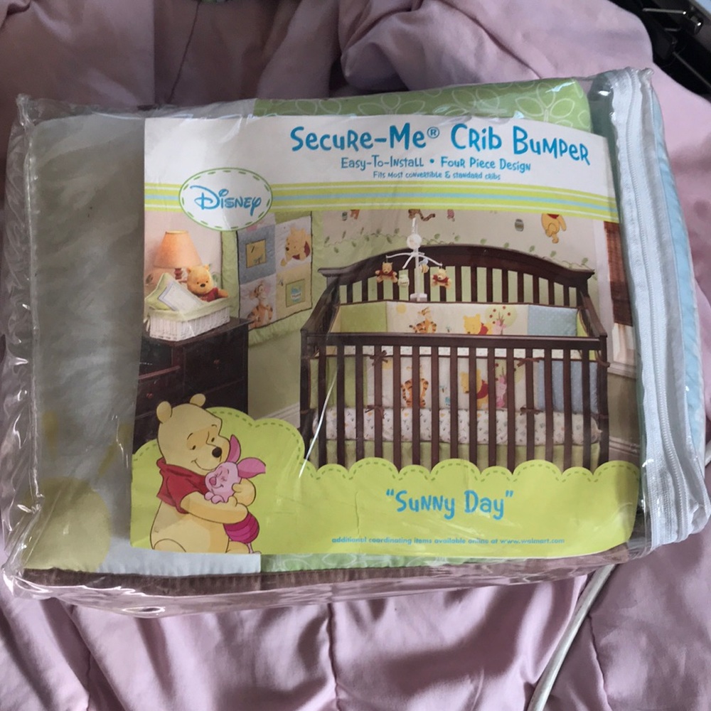 Winnie the Pooh “sunny day “ Disney crib bumper